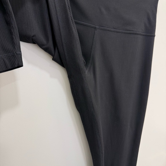 Lululemon Align Ribbed High-Rise Crop 23" leggings size 8 in black nulu yoga - Picture 13 of 14